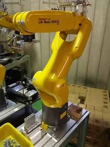 FANUC 多関節ミニロボット