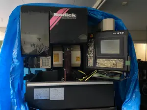 ワイヤー加工機