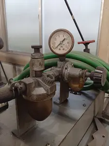 鋼板用点溶接機（スポット溶接機）