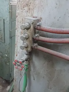 鋼板用点溶接機（スポット溶接機）