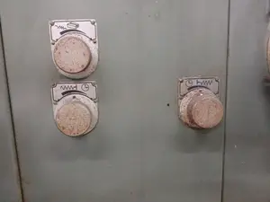 円筒研削盤