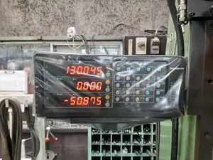 ベッド型汎用フライス盤