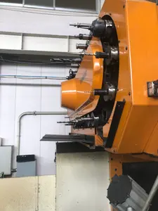 makino　立型マシニングセンタ-