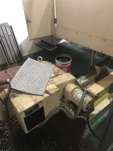 makino　立型マシニングセンタ-