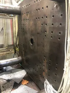 射出成型機