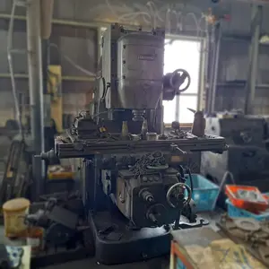 HITACHI　ひざ型フライス盤