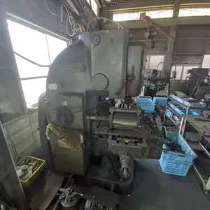HITACHI　ひざ型フライス盤
