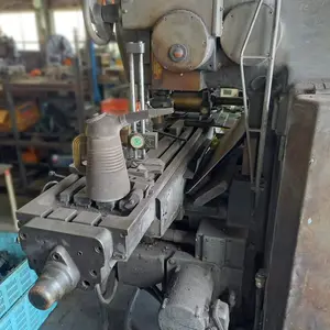 HITACHI　ひざ型フライス盤