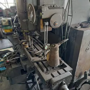 HITACHI　ひざ型フライス盤