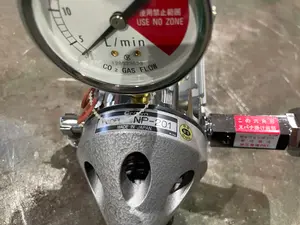 Crown　MAGガス用ノーヒーター型圧力調整器【未使用品】