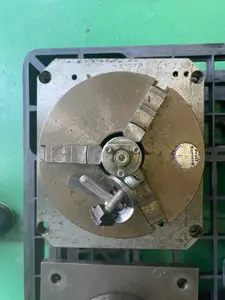 三つ爪スクロールチャック