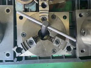 ビクター　三つ爪スクロールチャック