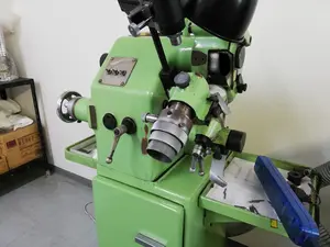 万能刃物研磨機　４台
