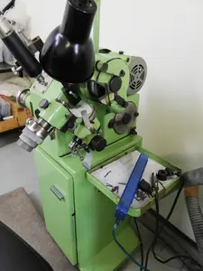 万能刃物研磨機　４台
