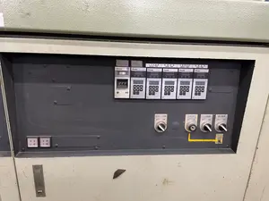 射出成形機　型締力80t