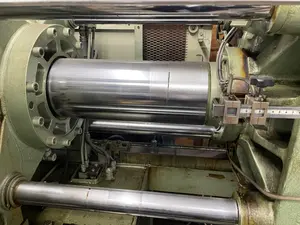 射出成形機　型締力80t
