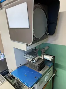 万能投影機