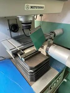 万能投影機