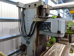 NCベッド型立フライス