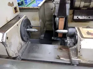 円筒研削盤
