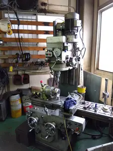 汎用ベッド型フライス盤