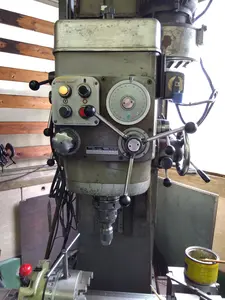 汎用ベッド型フライス盤