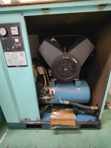 iwata COMPAC 55P　コンプレッサー