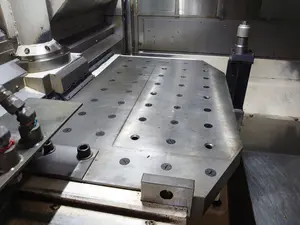  立型マシニングセンター(P007903)