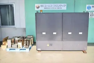 レーザー発振器