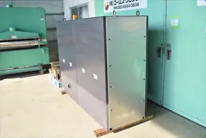 レーザー発振器