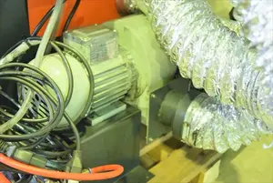 レーザー加工機