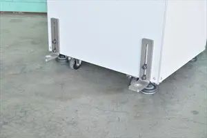 射出成形機