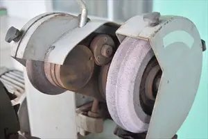 ドリル研削盤