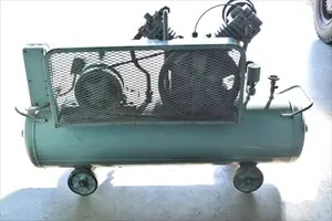 コンプレッサー