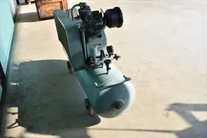 コンプレッサー