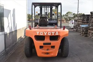 フォークリフト