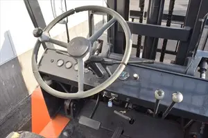 フォークリフト