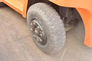 フォークリフト