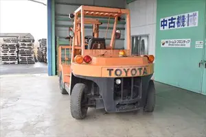 フォークリフト