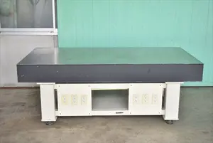 防振台