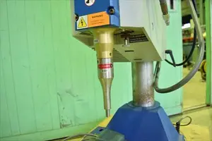 超音波溶着機