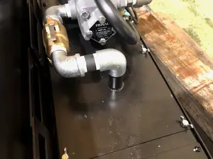 クーラントタンク