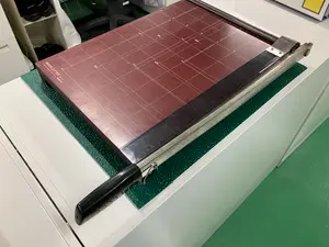裁断機_ペーパーカッター