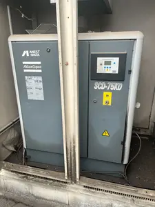 スクリューコンプレッサー（部品取り用）