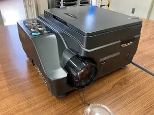 プロジェクター　Avio　iP-750