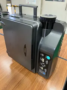 プロジェクター　Avio　iP-750