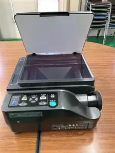 プロジェクター　Avio　iP-750