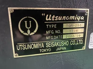 宇都宮　CNC工具研削盤　TGR-250