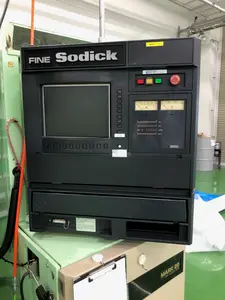 ワイヤーカット放電加工機