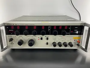 2558-01 AC標準電圧電流発生器